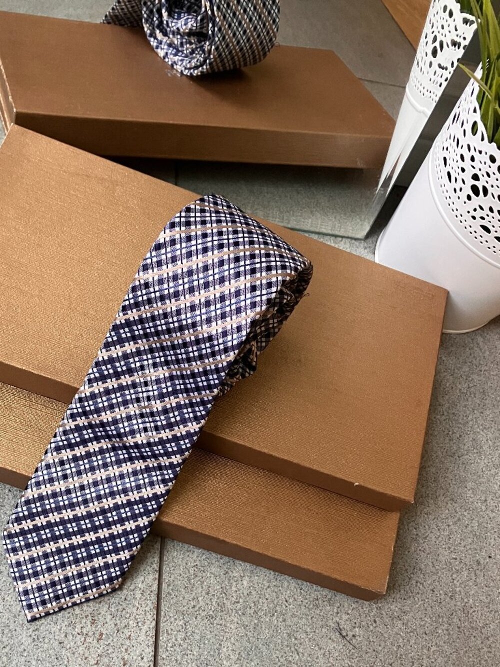 Ben Sherman – Classic Plaid Tie | Navy, White & Tan